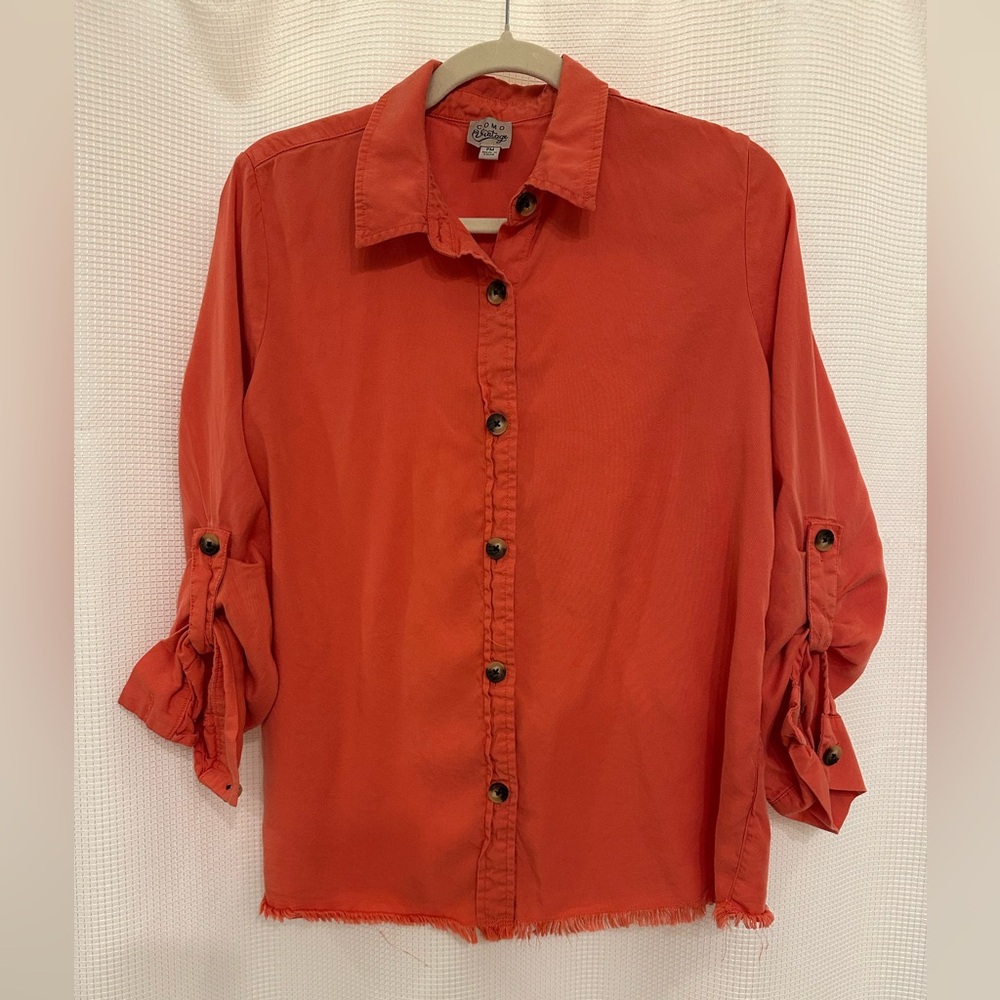 Women's Como Vintage button up top size PM